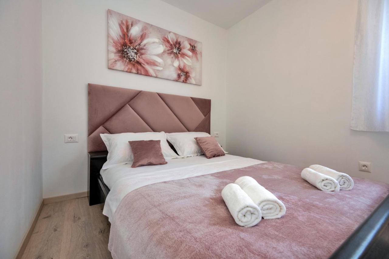 Luxury Apartment Makarska 2Min From Beach Exterior photo